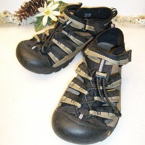 KEEN Newport Big Kids Size 5 Closed Toe Summer Sport Sandal Machine Washable